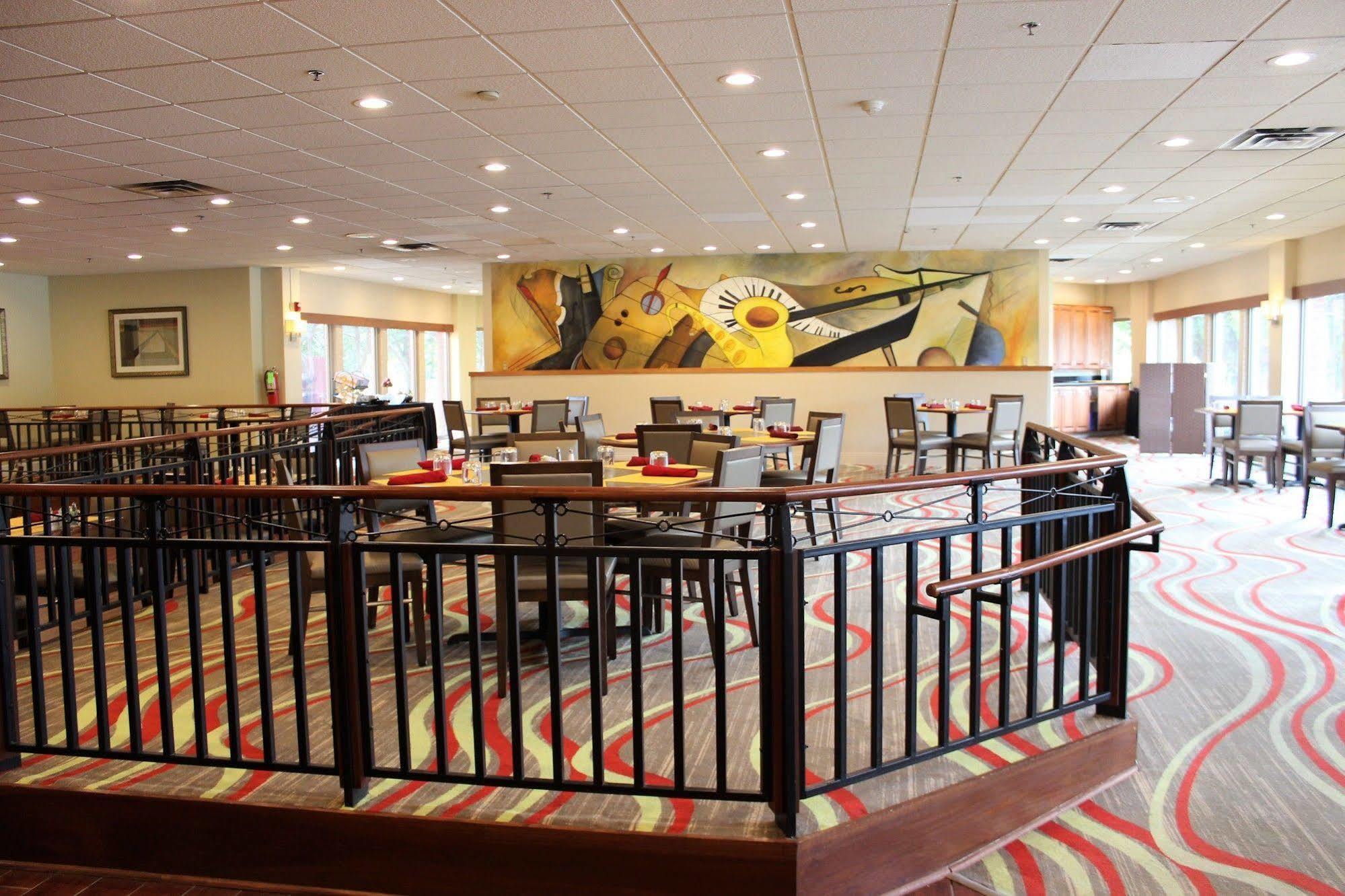 Radisson Rochester Airport ภายนอก รูปภาพ