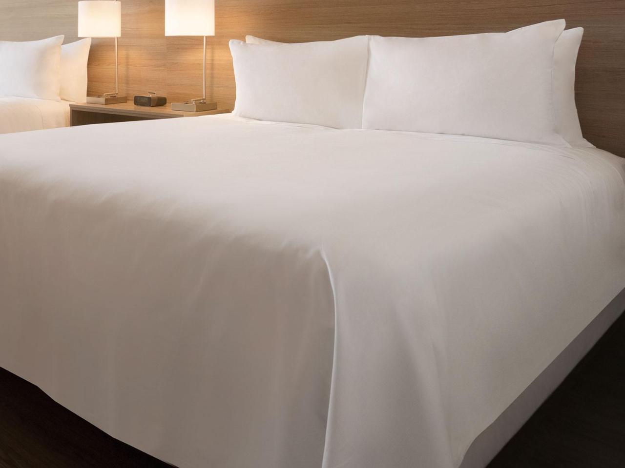 Radisson Rochester Airport ภายนอก รูปภาพ